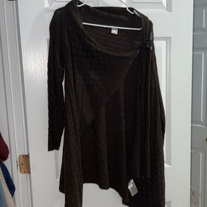 Venus cardigan/shawl. Size M. Dark brown.